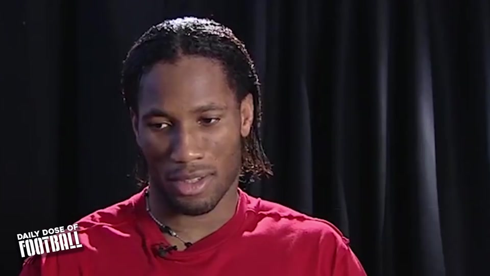 九游账号登录德罗巴在巴塞罗那比赛中势不可挡，回归赛场引发热议！(巴塞罗那巴黎圣日耳曼6比5)